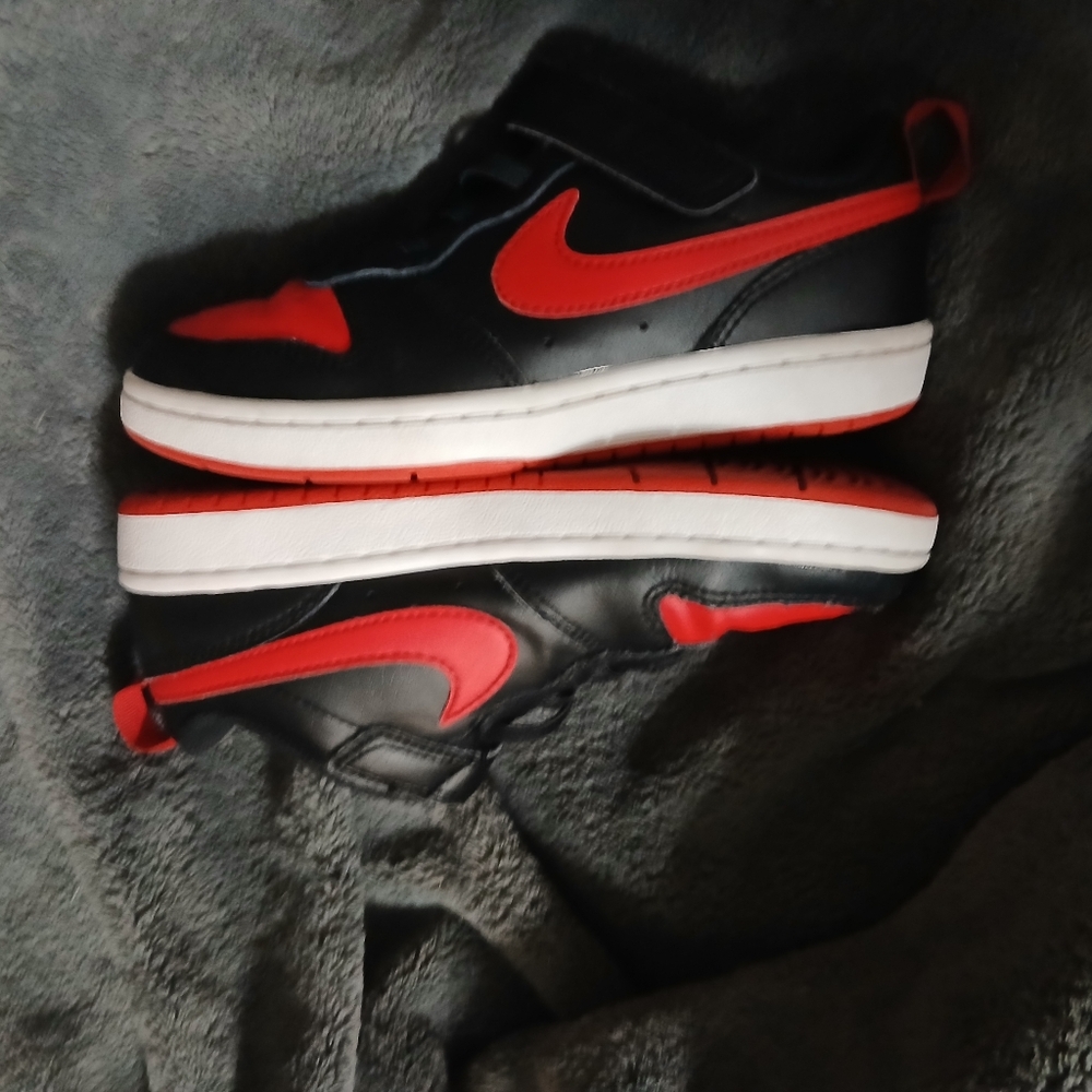 Nike Court Borough 2 Low "Breds" PS Size 1Y  BQ5451-007 12/14/2022-02/13/2023NEW